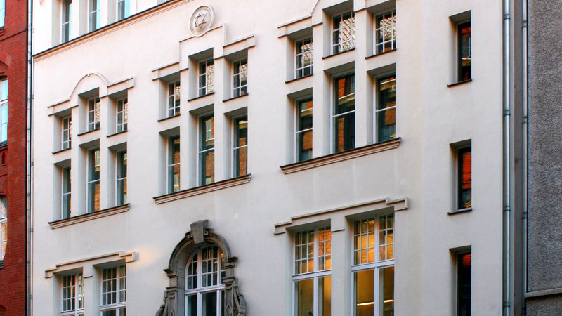 Fotografija: V nekdanji stavbi berlinskega Visokega inštituta za judovske študije je zdaj sedež nemškega judovskega sveta. FOTO: wikipedija