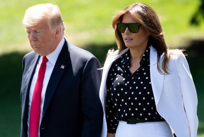 Če v Googlov iskalnik v angleščini vpišemo »Melania Trump je«, nam najprej ponudi »iz«, šele nato »iz Slovenije«, na tretjem mestu pa »koliko stara«. FOTO: Saul Loeb/AFP