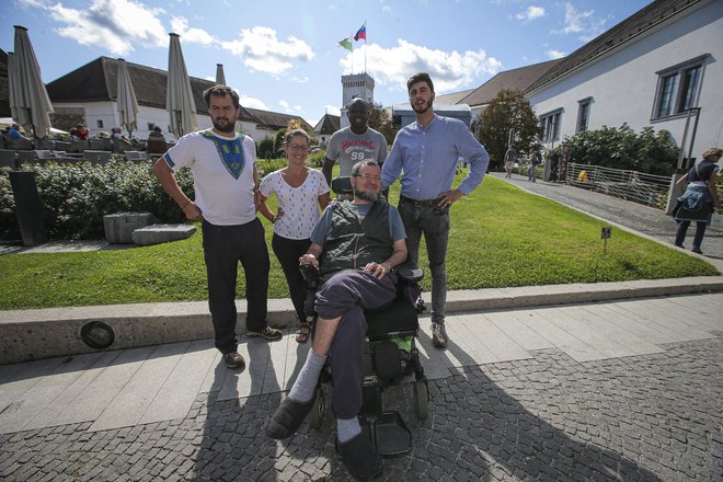 Dabizu, Capiju in Oru sta se na delčku potovanja pridružila tudi prijatelja Jorge in Alba. FOTO: Jože Suhadolnik