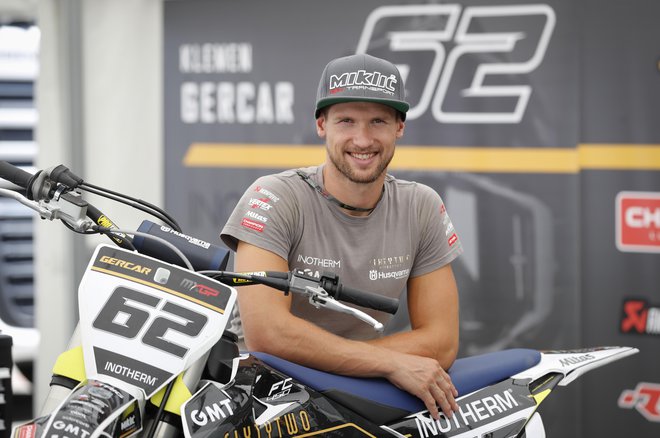 &raquo;Lahko izbiram, s kom bom delal. Glavne pogovore s Husqvarno in promotorjem MXGP Youthstreamom smo že opravili,&laquo; je načrte razkril Klemen Gerčar, ki je tik pred podpisom pogodb z dirkači, ki jih bo zastopal. FOTO: Matej Družnik/Delo