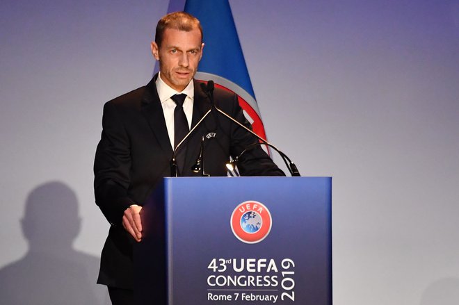 Aleksander Čeferin od zmage na volilnem kongresu v bližini Aten (14. septembra 2016) sprejema pomembne odločitve na čelu Uefe. FOTO: AFP