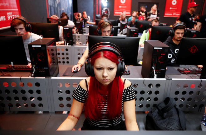Industrija videoiger je pretežno v rokah moških &ndash; trije od štirih zaposlenih so moškega spola, zato so tudi igralke igric v manjšini. Foto Reuters