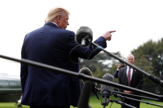 Preiskavo, ali je FBI nadziral člane Trumpove predvolilne kampanje, naj bi povišali v kriminalistično. FOTO: Tom Brenner/Reuters