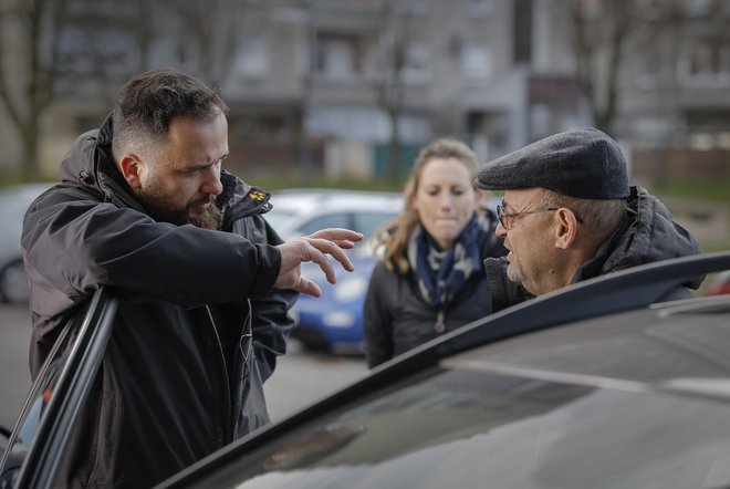 Matevž Luzar in Vlado Novak na snemanju nadaljevanke Foto Jože Suhadolnik