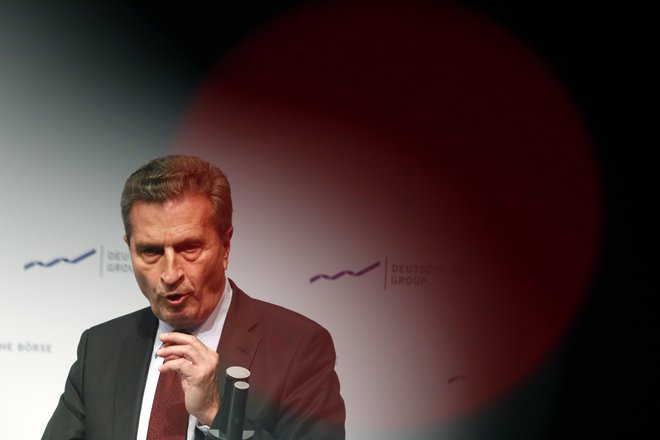 Evropski komisar za proračun Günther Oettinger se je tik pred slovesom odzval na razprave o prihodnjih &raquo;grozljivih številkah v evropskem proračunu&laquo;. FOTO: Reuters