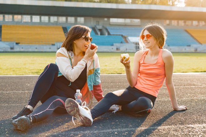 Naj pa postane jutranja ali večerna osnovna telovadba, ki traja le 15 do največ <strong>30 minut</strong>, del naše vsakdanje rutine. Foto Thinkstock