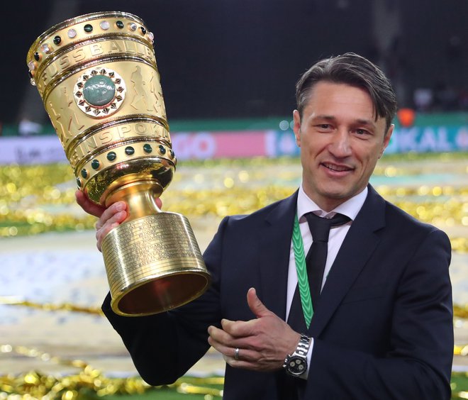 »Z bratom Robertom sva z Bayernom osvojila naslov prvakov, nemški pokal in superpokal. Bili so lepi časi, vsem v klubu pa želim vse dobro,« je ob slovesu sporočil Kovač. FOTO: AFP