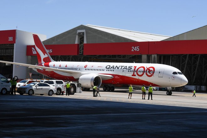 Avstralska letalska družba Qantas bo prihodnje leto praznovala sto let obstoja. FOTO: Reuters