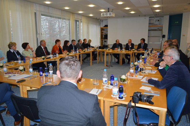 Direktorji javnih zdravstvenih zavodov so se dogovorili tudi za kontinuirane sestanke o aktualni problematiki v slovenskih bolnišnicah. FOTO: Klinika Golnik