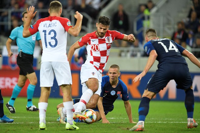 Dinamov napadalec Bruno Petković je bil največje presenečenje Hrvaške v prvem dvoboju v Trnavi, kjer so Slovaki doživeli enega od najhujših domačih porazov (0:4). FOTO: Reuters