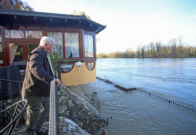 ​Ko bo nevarnost mimo, se bo sirena ponovno oglasila. FOTO: Tadej Regent/Delo