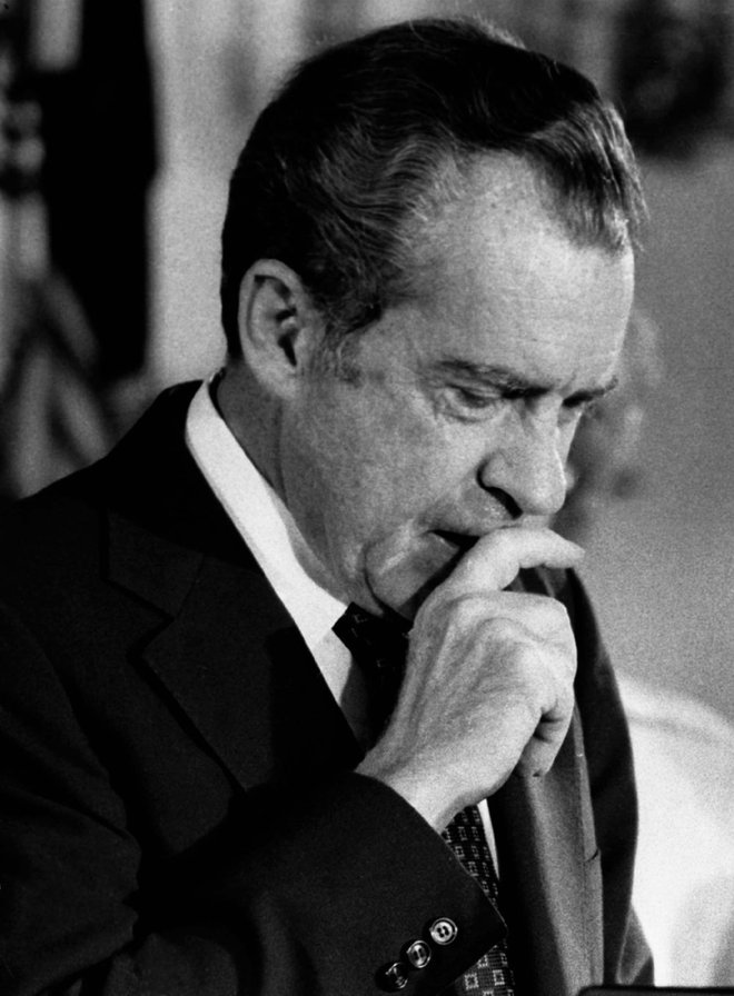 Nekdanji predsednik Richard Nixon je raje odstopil sam, kot da bi ga razrešil proces v senatu. FOTO: Reuters