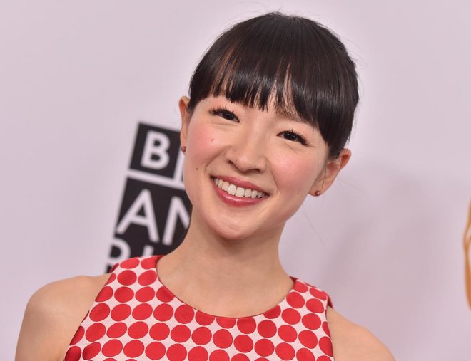 Marie Kondo se lahko pohvali z že&nbsp; skoraj kultno metodo pospravljanja in organiziranja doma KonMari. FOTO: Shutterstock