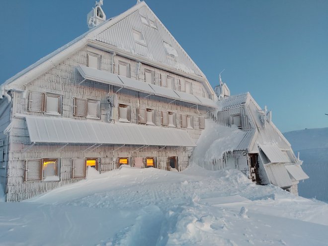 Zimska pravljica na Kredarici. FOTO: Jože Senica