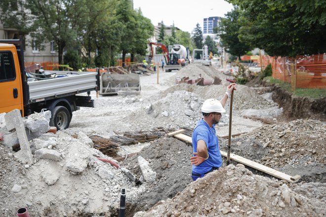 Nad tem, da težko najdejo usposobljen kader, se pritožujejo delodajalci v številnih panogah. FOTO: Uroš Hočevar/Delo