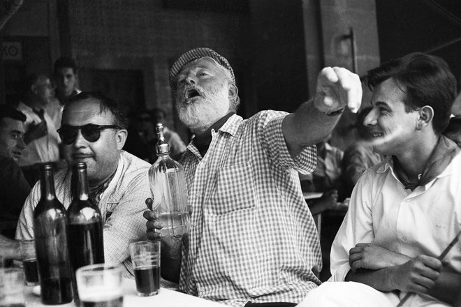 Ernest Hemingway v baru Floridita Foto wikipedija