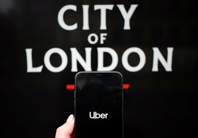 V Londonu je približno 45.000 voznikov Uberja. FOTO: Hannah Mckay/Reuters