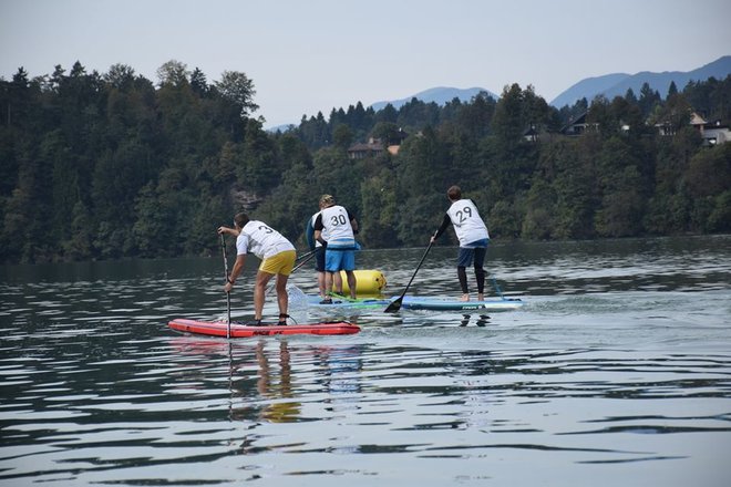 Suparska tekma na Zbiljskem jezeru. Foto: Tiki Team