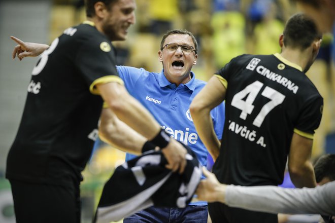 Trener Zoran Jovičić bo imel spomladi težak izziv v pokalu EHF. FOTO: Uroš Hočevar