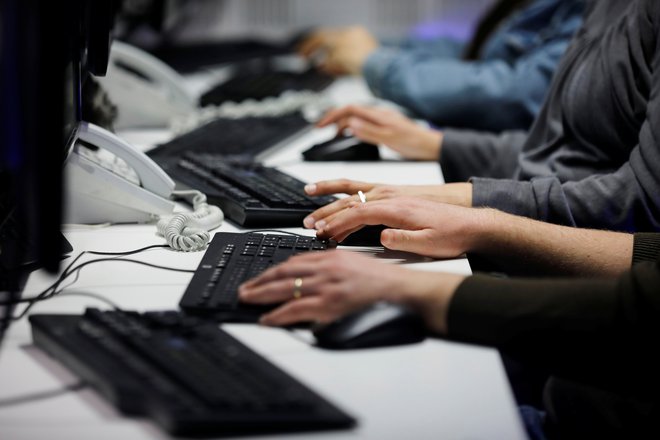 V Nemčiji primanjkuje že 124.000 strokovnjakov za informacijsko tehnologijo. FOTO: Amir Cohen/Reuters