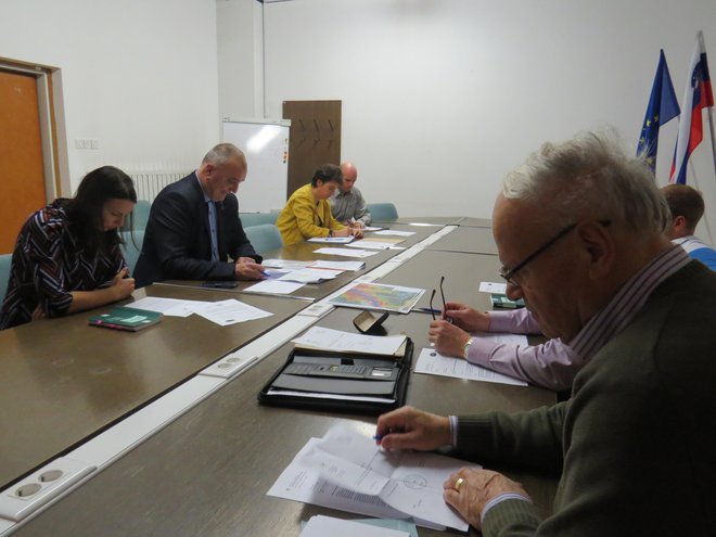 Občinska volilna komisija se je v zadevi Mihe Jančarja izrekla za nepristojno. FOTO: Bojan Rajšek/Delo