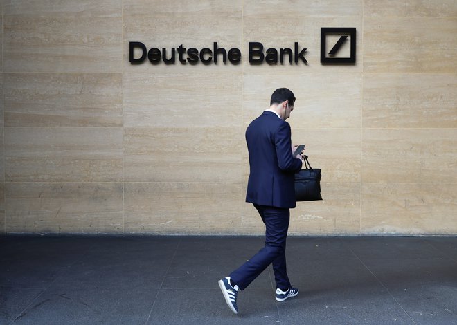 Trump je od Deutsche bank dobil približno dve milijardi dolarjev posojil v času, ko mu nihče drug v ZDA več ni hotel posojati zaradi stečajev. FOTO: Reuters