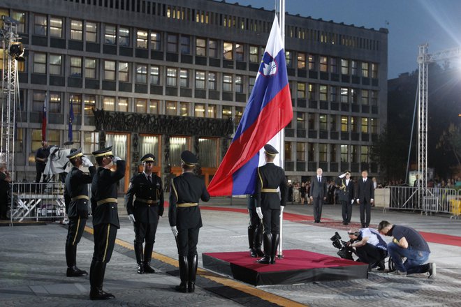 Tom Turk: &raquo;V svojem odmevu (16. novembra v PP29) na njihovo pisanje nisem nikjer zapisal, da je bila Slovenija najbolj razvita socialistična država s pretežno tržnim gospodarstvom, odprtim v evropski prostor, po osamosvojitvi pa je začela zaostajati.&laquo; Foto Leon Vidic