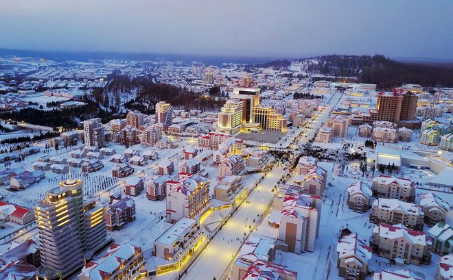 Samdžijon naj bi bil socialistična utopija, idealno socialistično naselje, vendar je edino takšno v Severni Koreji. FOTO: STR AFP