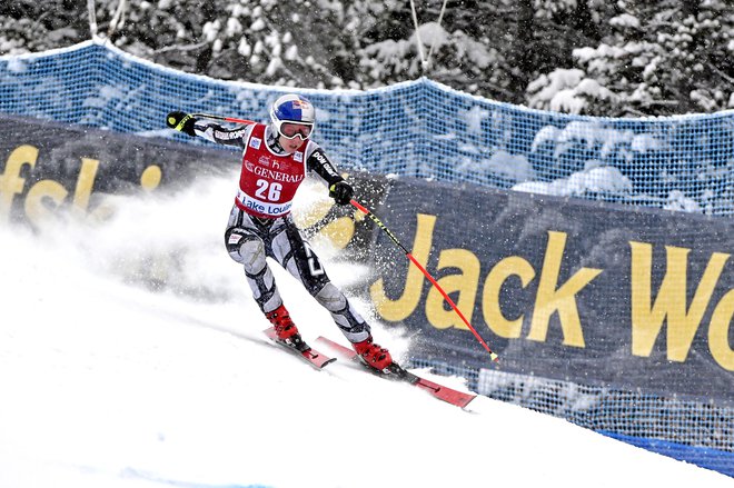 Deskarka na snegu in alpska smučarka Ester Ledecka je športni fenomen. V svoji zbirki uspehov, v kateri prevladujejo tisti iz deskanja na snegu, ima zdaj tudi zmago za svetovni pokal v alpskem smučanju. FOTO: Usa Today Sports