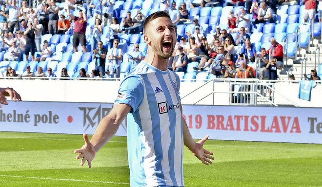 Napadalec Andraž Šporar kotira v tej sezoni pri 19 golih in štirih podajah za gol. FOTO: Slovan Bratislava