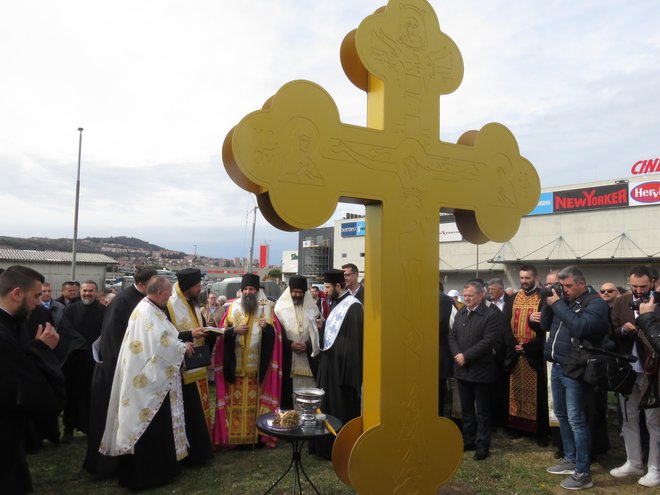 Marca letos je vrh pravoslavne cerkve posvetil zemljišče za gradnjo pravoslavne cerkve v Kopru. FOTO: Nataša Čepar