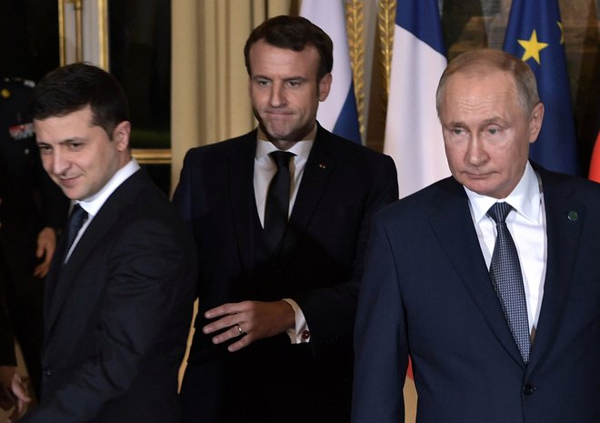 Kdo je vplival na ameriške volitve, Rusija ali Ukrajina?<br />
Predsednika Zelensky in Putin s francoskim kolegom Macronom. FOTO: Alexey Nikolsky/AFP