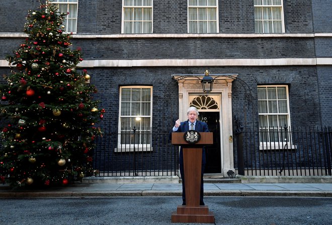 Johnsonu je včeraj uspel veliki met in njegove posledice so jasne: Združeno kraljestvo bo na podlagi volilnega izida čez dober mesec dni uradno izstopilo iz Evropske unije.&nbsp;FOTO: Toby Melville Reuters