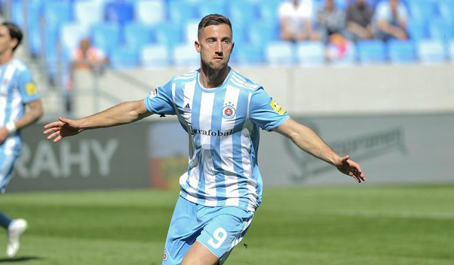 Andraž Šporar je med vsemi slovenskimi legionarji v evropski ligi pokazal največ. FOTO: Slovan Bratislava