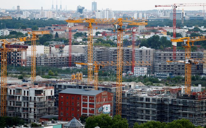 Odslej bo v Berlinu tudi mesto gradilo stanovanja, da bi zajezili rast najemnin. Foto Fabrizio Bensch/reuters