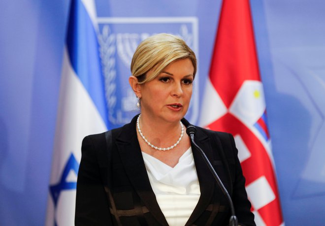Hrvaška predsednica je večkrat med svojimi uradnimi obiski v tujini dejala, da je bila Jugoslavija za železno zaveso. FOTO: Pool Reuters