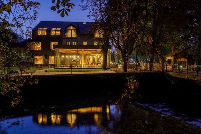 Hotel promovira druženje, branje knjig, poslušanje narave in izkustvena doživetja čudovitega okolja Bohinja in kulinarike. FOTO: Hotel Sunrose 7