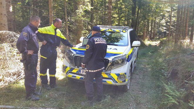 Včeraj je pogrešanega Italijana na Vojskem iskalo več kot 40 policistov, gasilcev in domačinov. FOTO: PU Nova Gorica