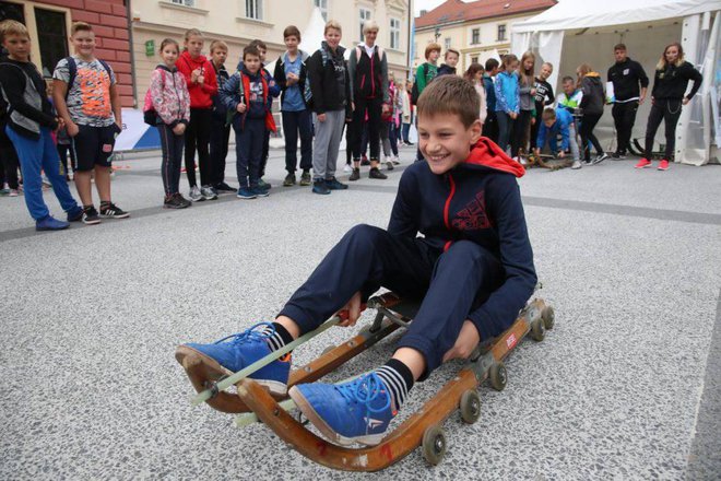 Otrokom do 15. leta starosti smo prve korake v svet športa na zadnji septemrbski konec tedna predstavili na že tradicionalnem Olimpijskem festivalu, kjer so se lahko v središču Ljubljane preizkusili v kar 46 športnih izzivih nacionalnih panožnih športnih 