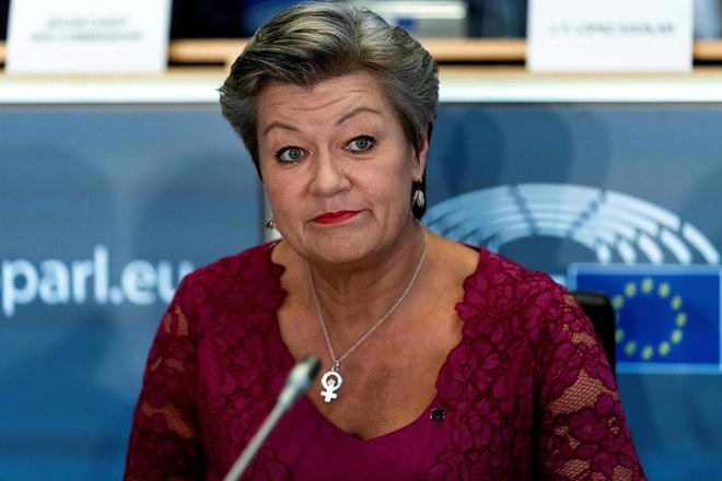 Kandidatka za komisarko za notranje zadeve Ylva Johansson ni povedala, kako želi prebiti blokado v sprejemanju azilne reforme. FOTO: Kenzo Tribouillard/AFP