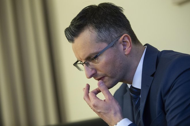 Premier je zanikal posredovanje pri zaposlitvi in meni, da gre za &raquo;insinuacije teh medijev, ki smo jim ves čas priča&laquo;. FOTO: Voranc Vogel/Delo