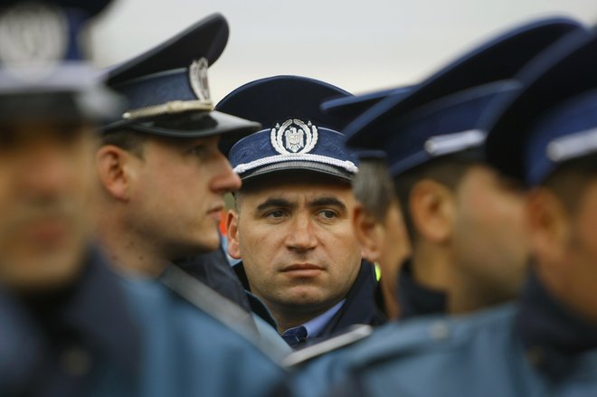 Fotografija romunske policije je simbolična. FOTO: Reuters