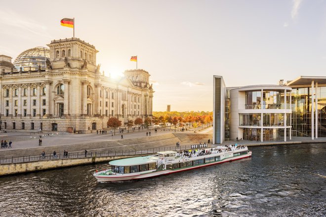 Berlin, vladna četrt ob reki Spree FOTO: Dagmar Schwel