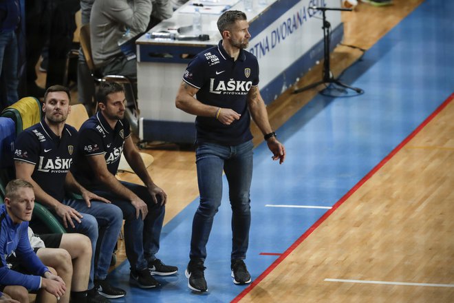 Trener Celja Pivovarne Laško Tomaž Ocvirk je odlično pripravil moštvo za derbi, v katerem je bilo dobro le njegovo moštvo. FOTO: Uroš Hočevar/Delo