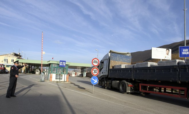 Državniki predvidevajo, da bodo ukrepi, ki jih predvideva deklaracija, v regijo pritegnili tuje naložbe in povečali gospodarsko rast. Foto Reuters