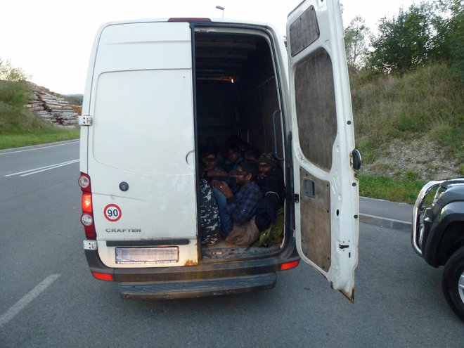 Kraji nezakonitih prestopov državne meje so bili predvsem na območju doline Dragonje, Jelšan in Babnega polja. FOTO: PU Koper