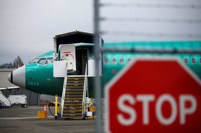 Iz ameriške Zvezne uprave za zračni promet (FAA) so prejšnji teden sporočili, da pred letom 2020 ne bodo dovolili vrnitve letal 737 max v promet. FOTO: Lindsey Wasson/Reuters