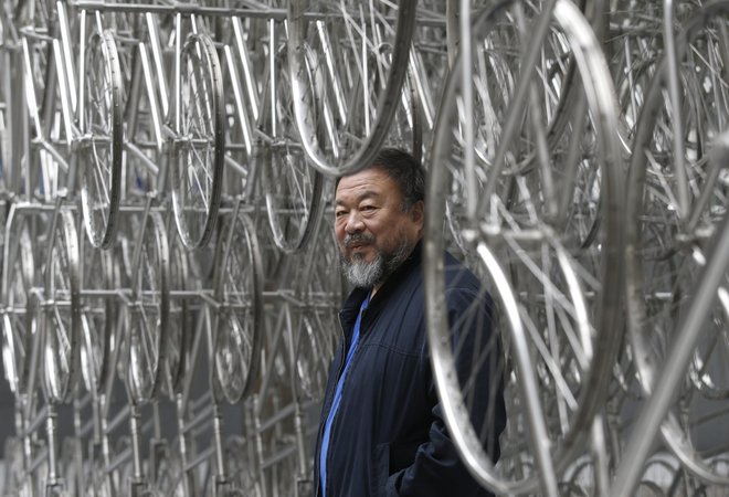 Ai Weiwei je nedvomno najodmevnejši avtor na področju aktivistične in angažirane vizualne umetnosti. Foto Reuters