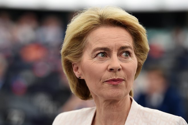 Kako bo Ursula von der Leyen rešila zeleni načrt? FOTO: AFP