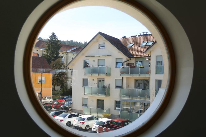 Stanovanja v Ljubljani so za številne (ne le mlade) že leta nedosegljive sanje. Foto: Leon Vidic